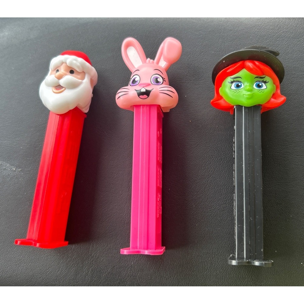 3 Holiday Pez Dispensers Santa, (2025) Easter Bunny (2022) And Witch (2023)